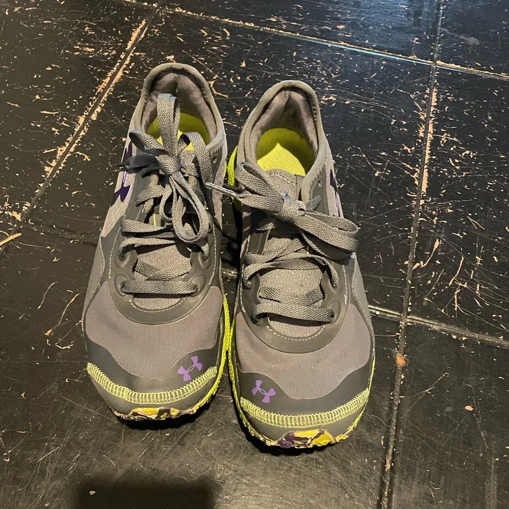 Under Armour Gray & Lime Green Sneakers | Women’s 9 | Athletic Running Shoes